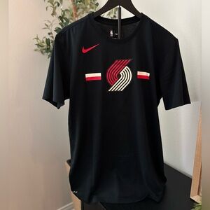 Men’s Nike Trail Blazers dri-fit tee sz L
